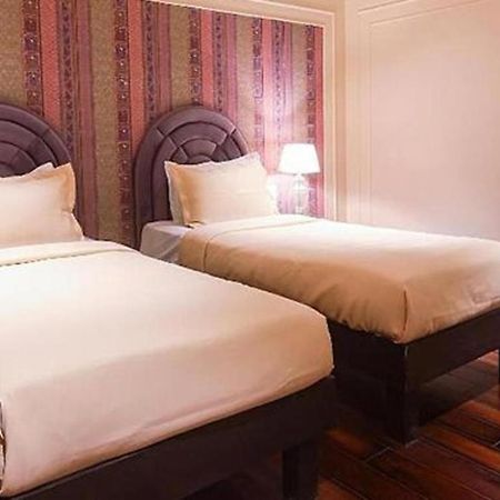 Fabhotel Prime The Seven Seeds New Delhi Bagian luar foto
