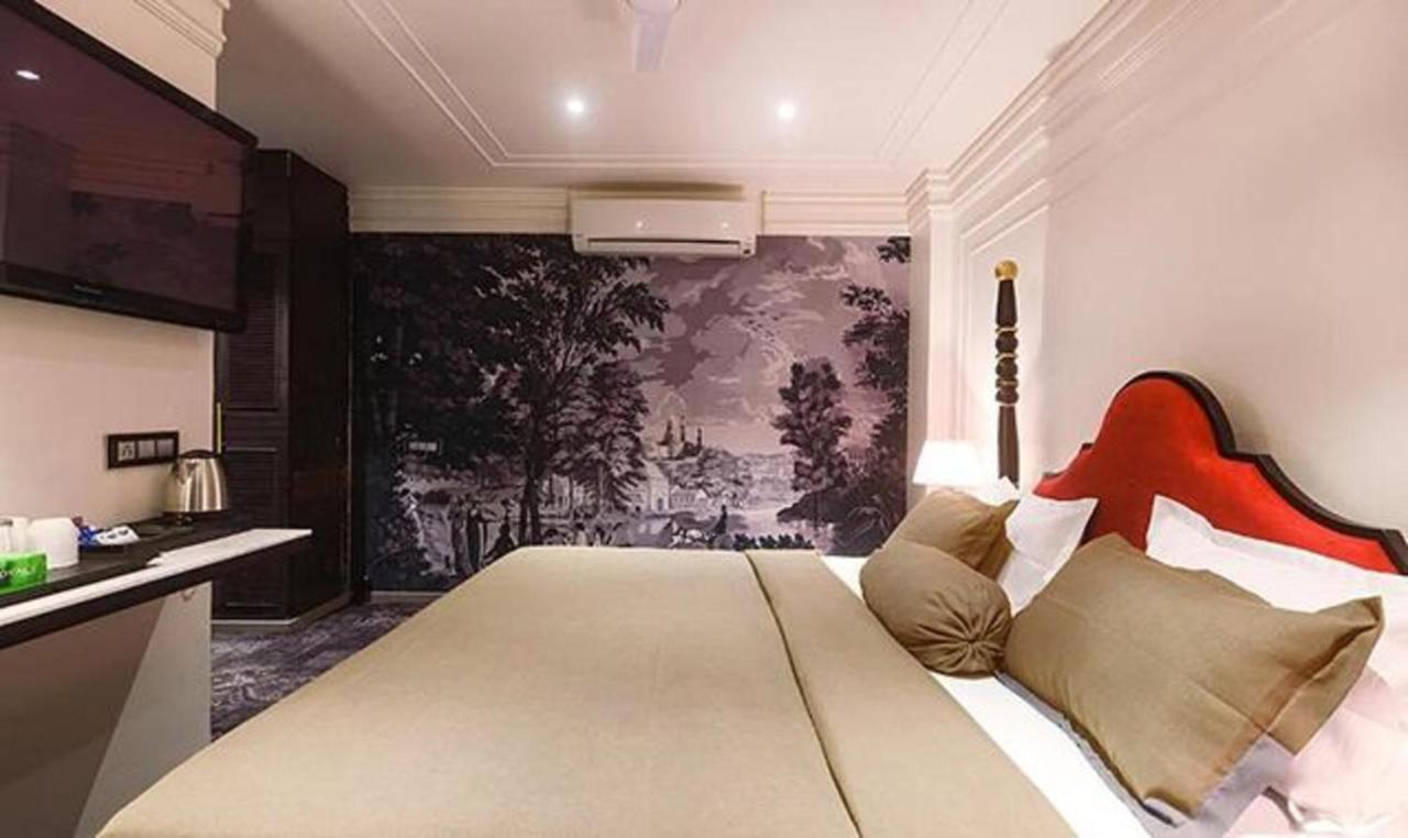 Fabhotel Prime The Seven Seeds New Delhi Bagian luar foto